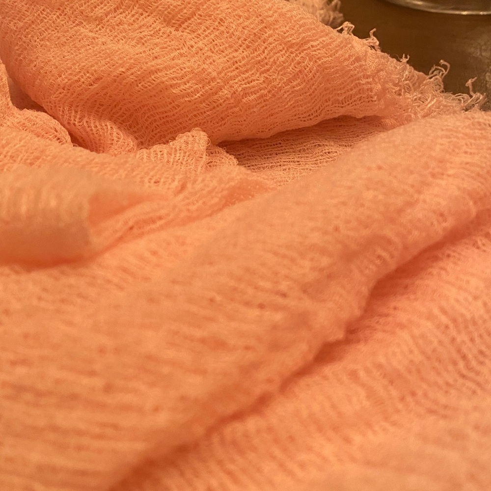 ECHO Peach Pink Large Loose Weave Scarf/ Wrap - Picture 5 of 9